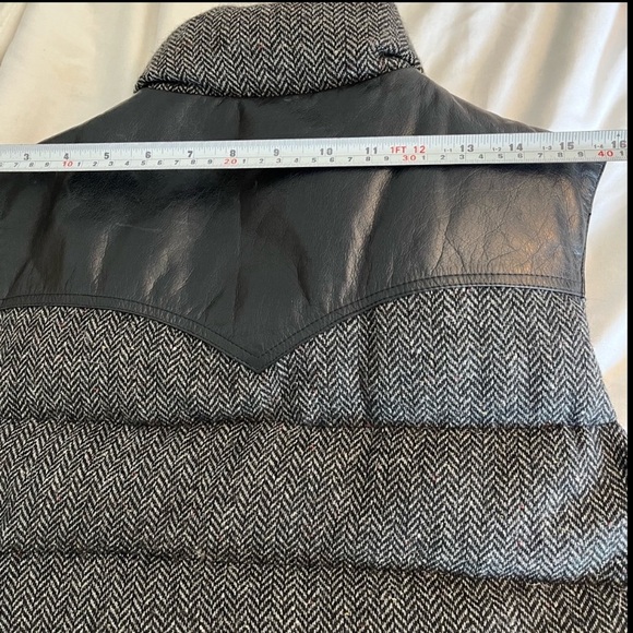 Penfield USA Collection STAPLETON WEED Black Tweed Down Vest Size
Small - Picture 13 of 17